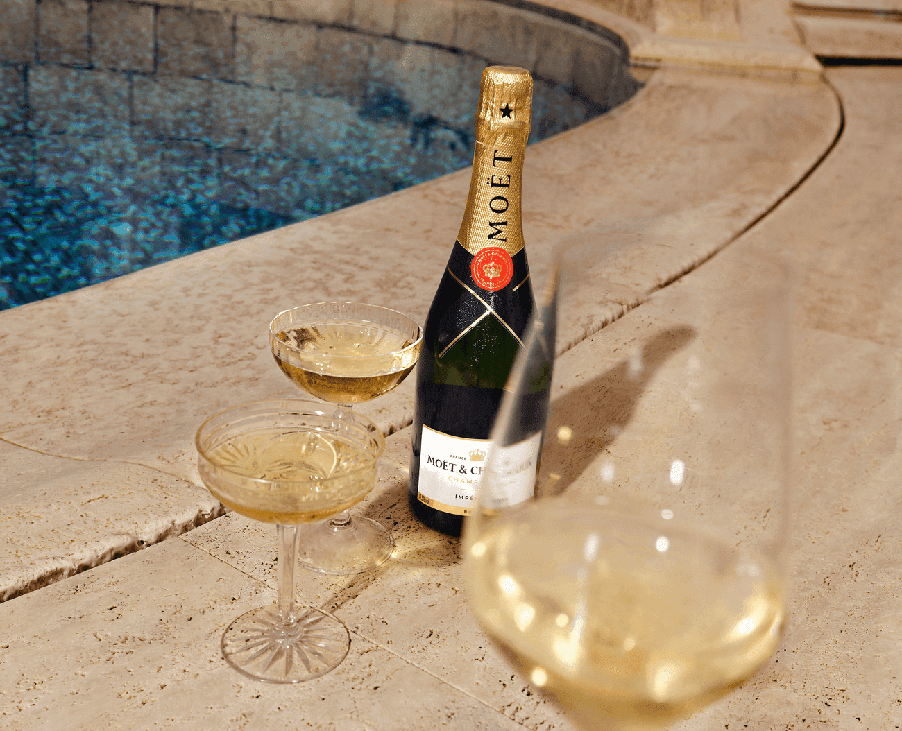 Szampan Moët & Chandon Grand Vintage 2016 w opakowaniu